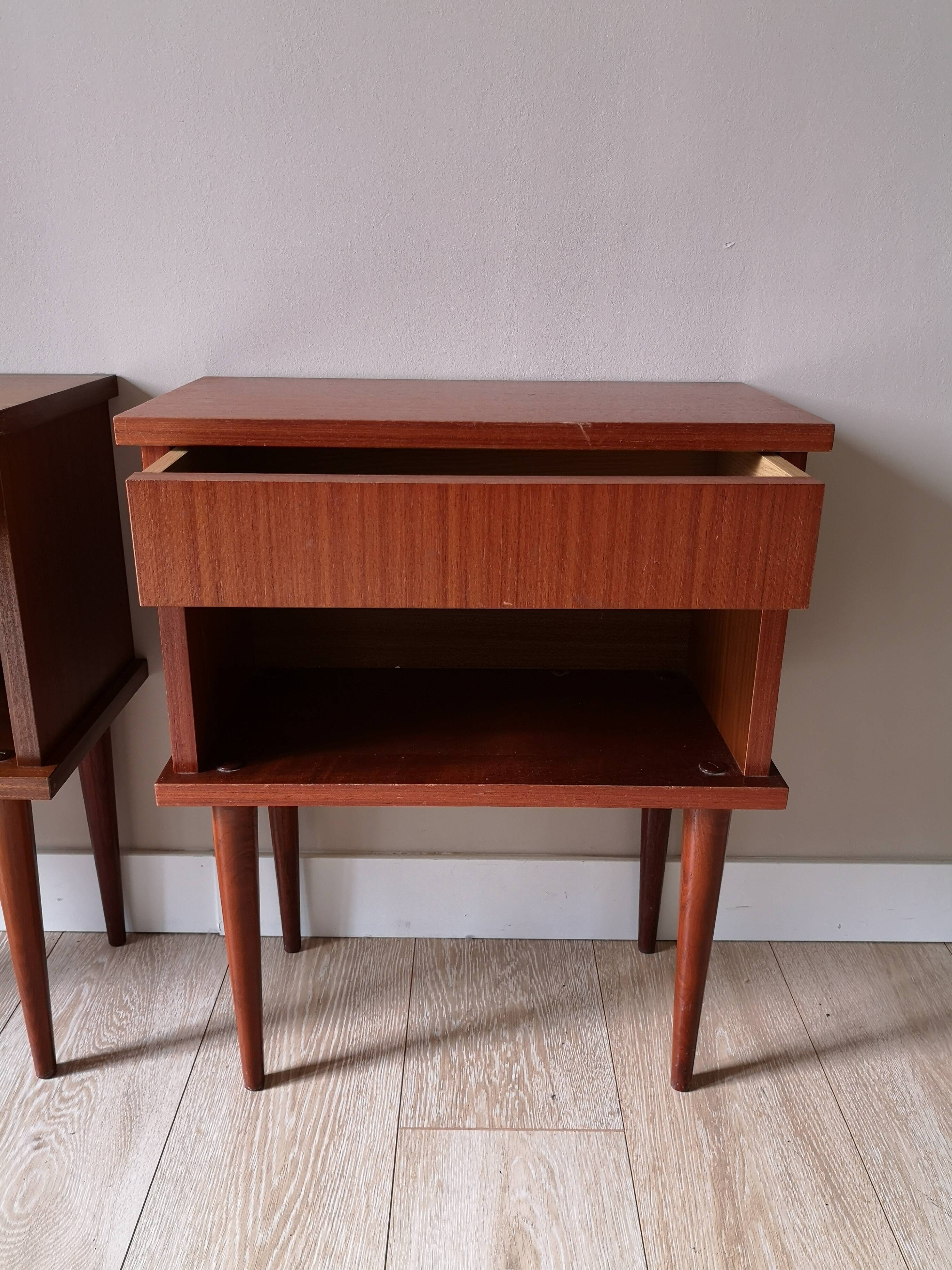 Paire de chevets en teck de style scandinave