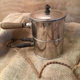 Old kettle of the famous brand calor of the 50s-60s