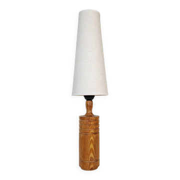 Lampe de table sculpturale scandinave moderne du milieu du siècle en pin, années 1970