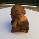 Plaster bust reader