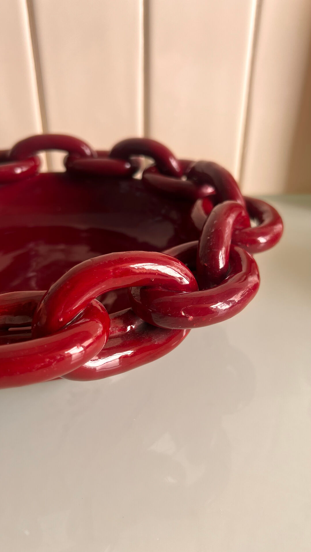 Vallauris ceramic cup with chain decoration