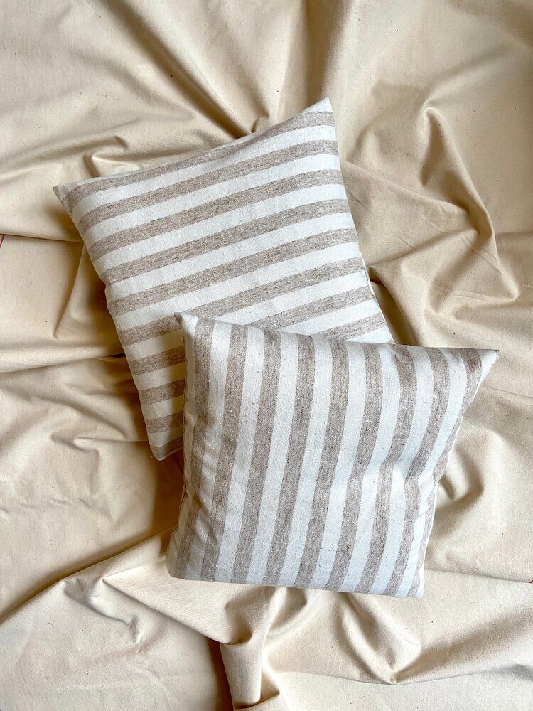 Beige striped cotton cushion ☐ 40 cm