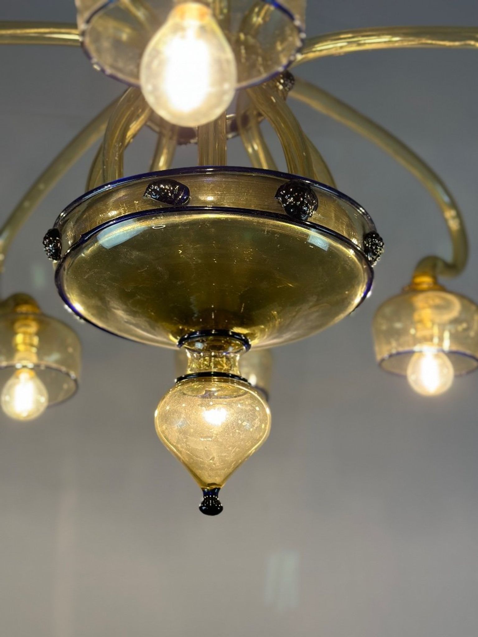 Venetian Art Nouveau chandelier in green and blue Murano glass circa 1920