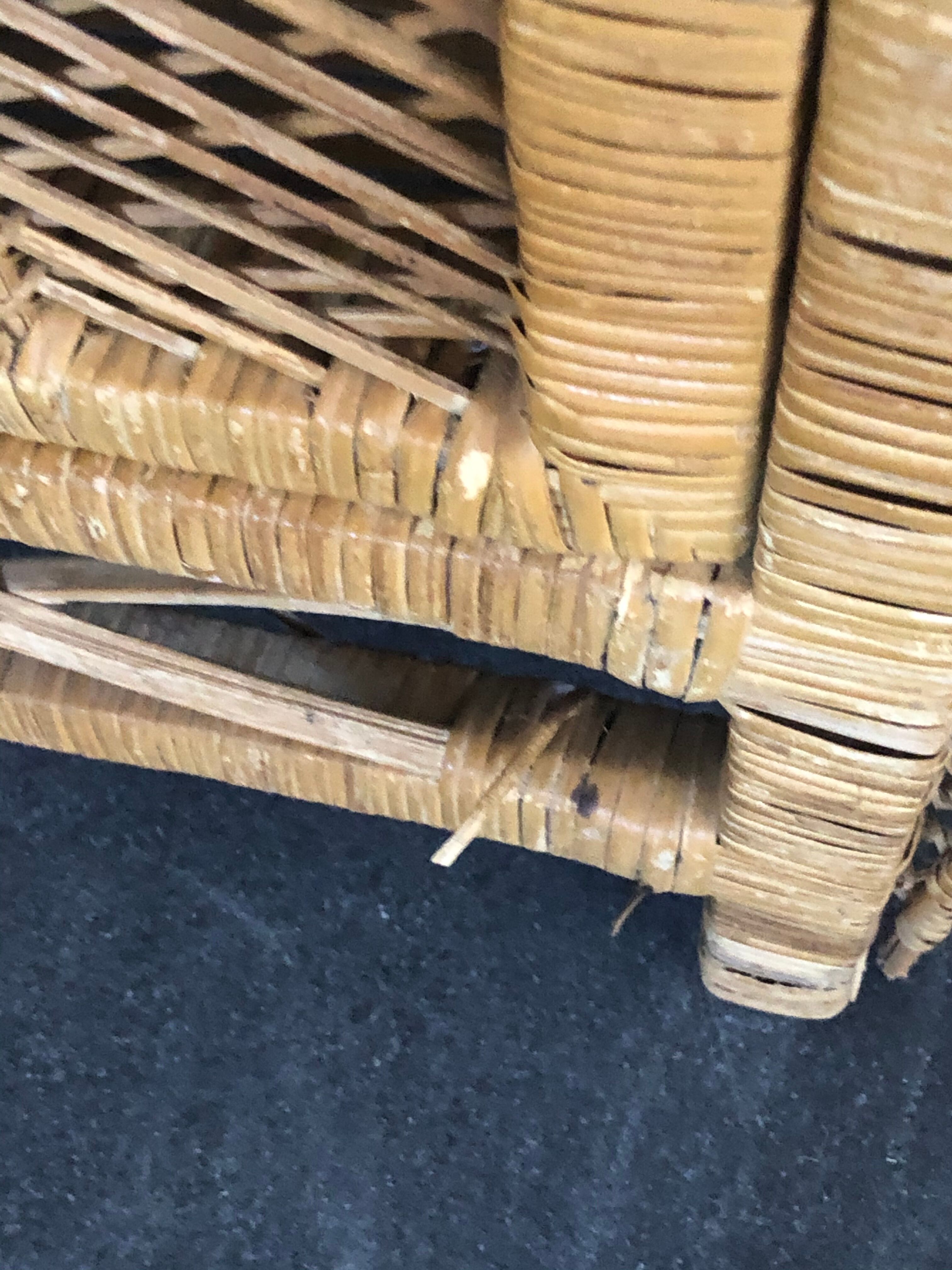 Étagère en rotin vintage