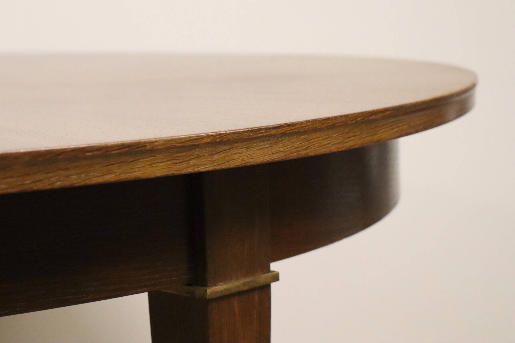 Neo-Classical style mahogany dining table, Art Deco period, 1940