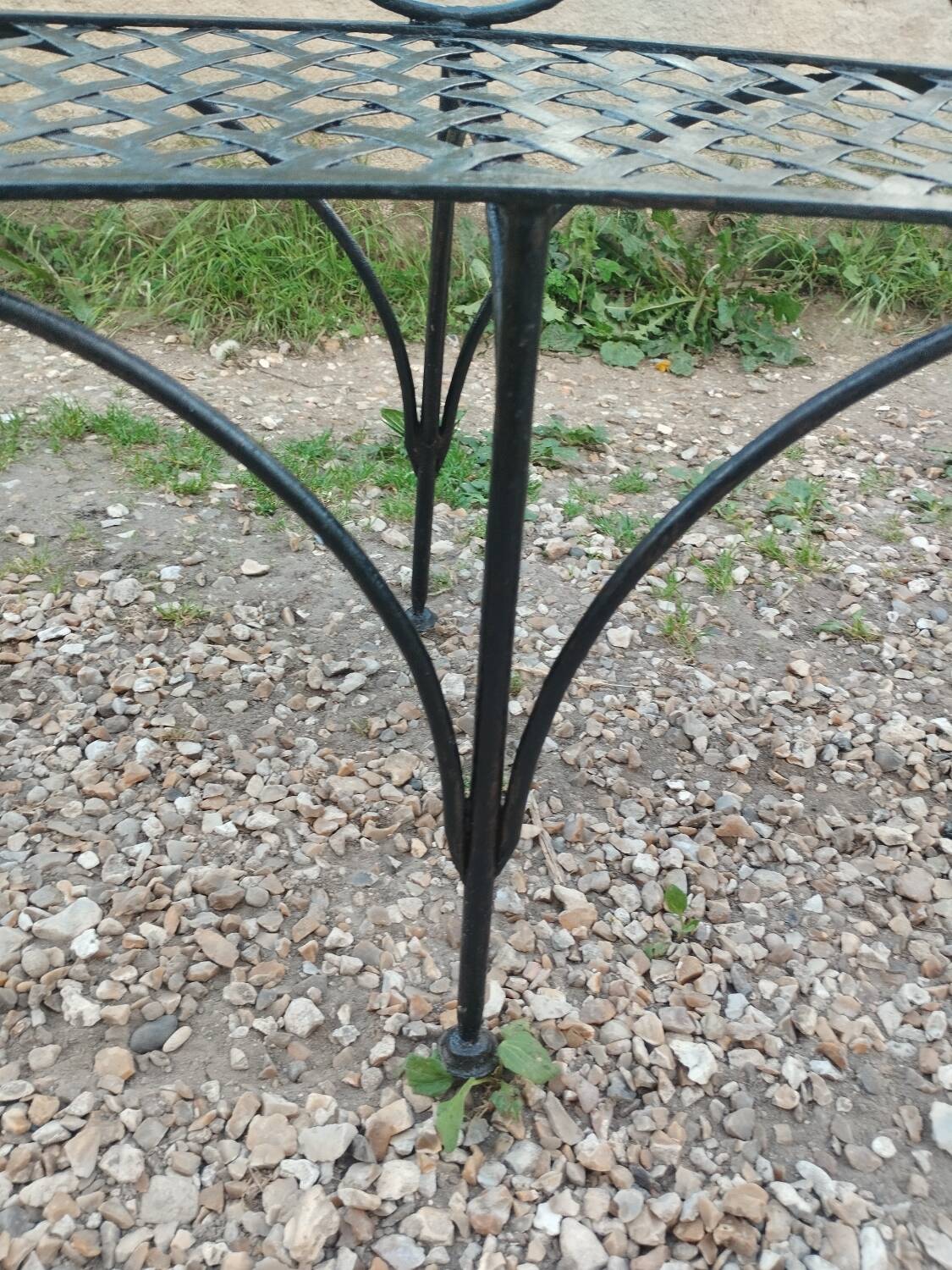 Banc de jardin en fer ancien