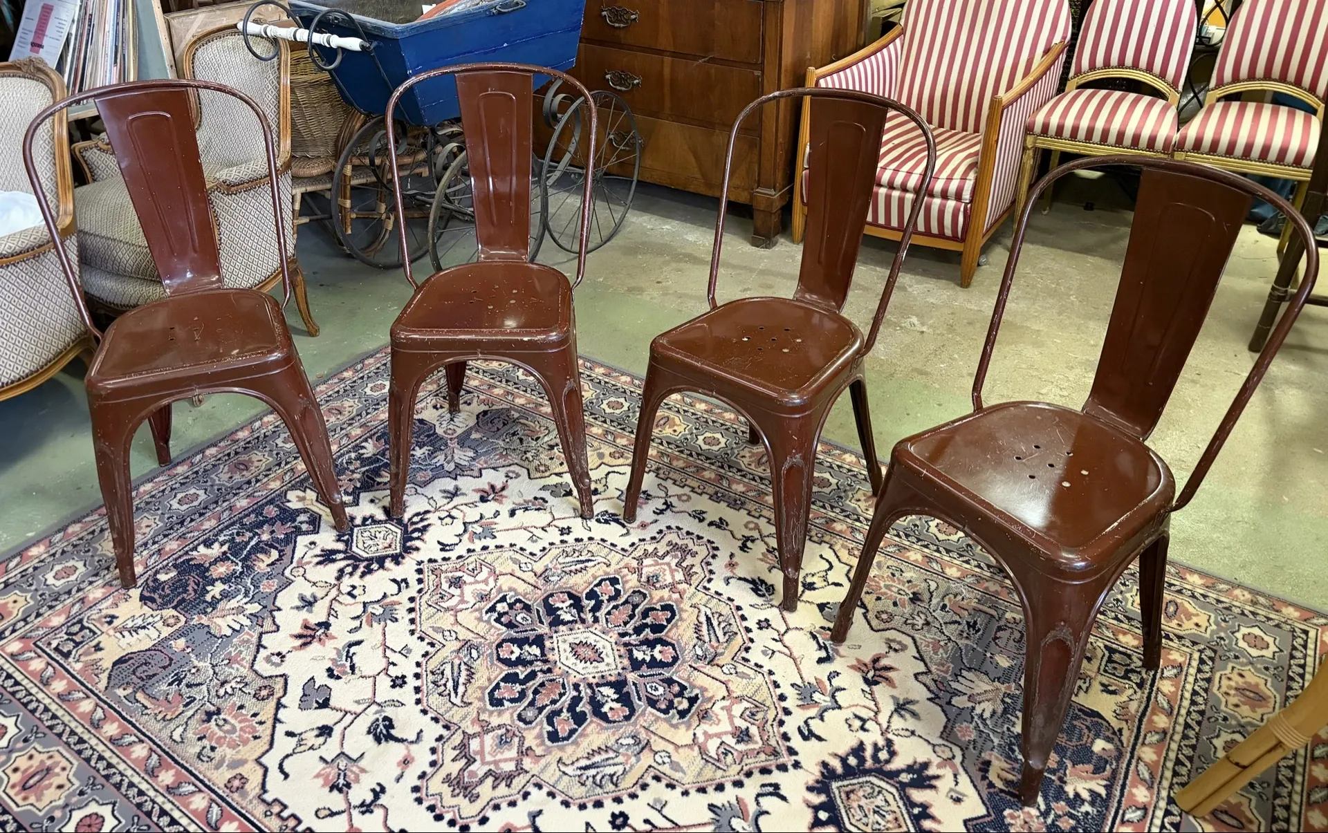 Lot de 4 chaises tolix