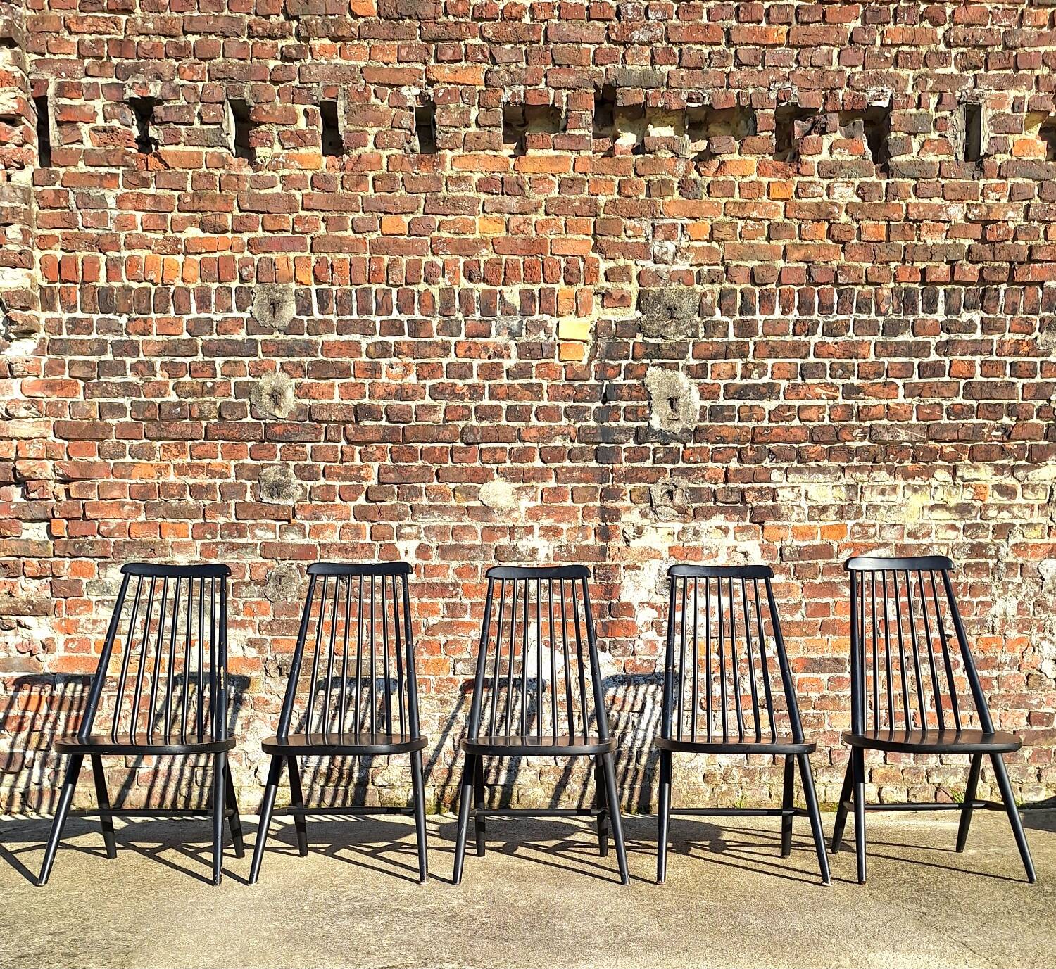 Set of 5 vintage Scandinavian chairs, antique seating furniture