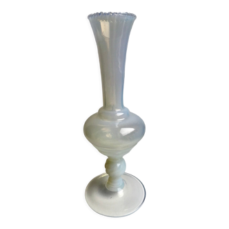 Vase en opaline opalescent années 50-60