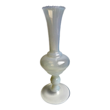 Vase en opaline opalescent années 50-60