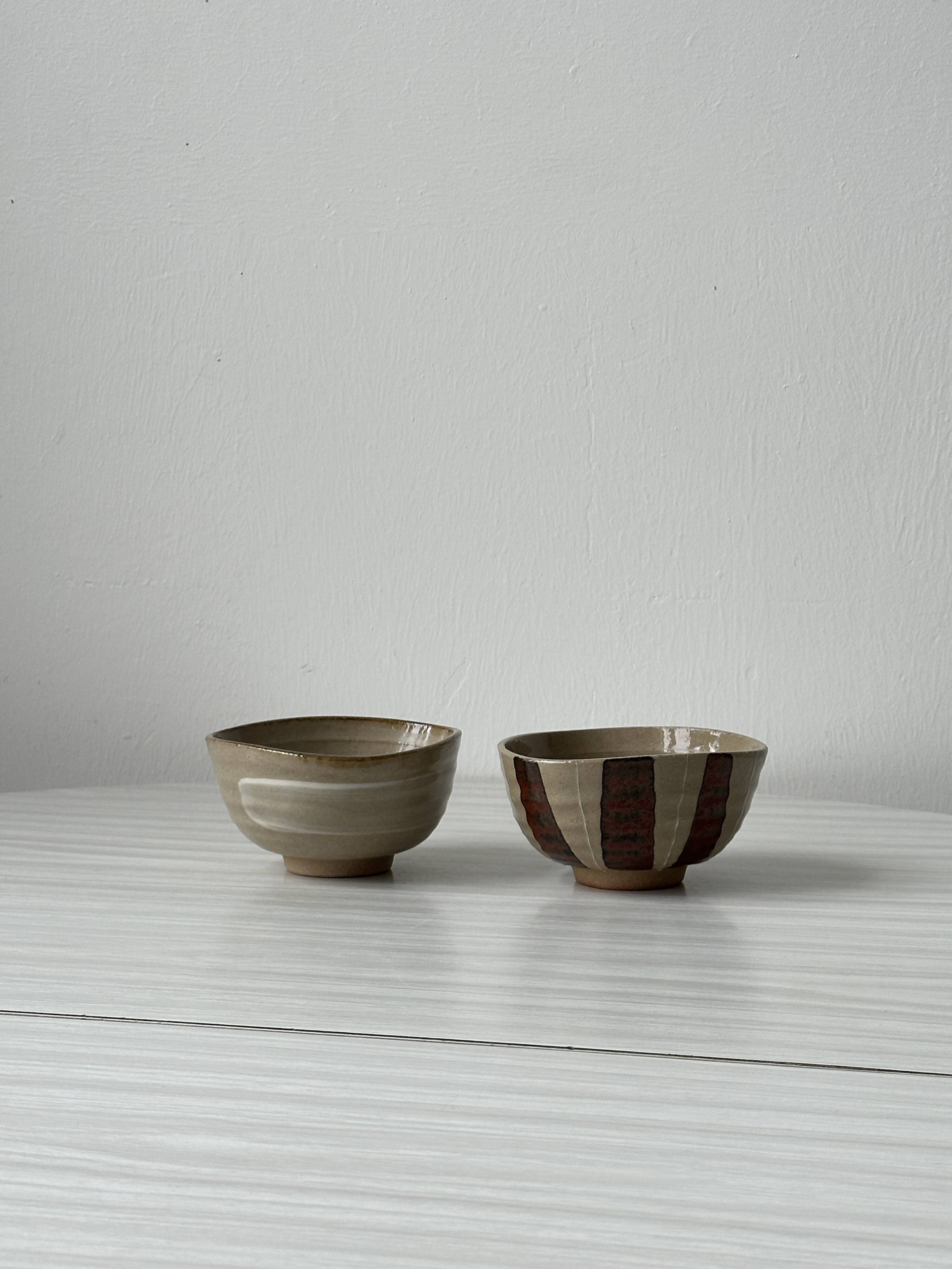 Set of 2 ceramic bowls
