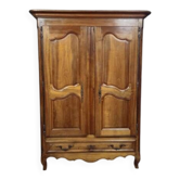Armoire époque Louis XV en noyer massif époque XVIIIeme