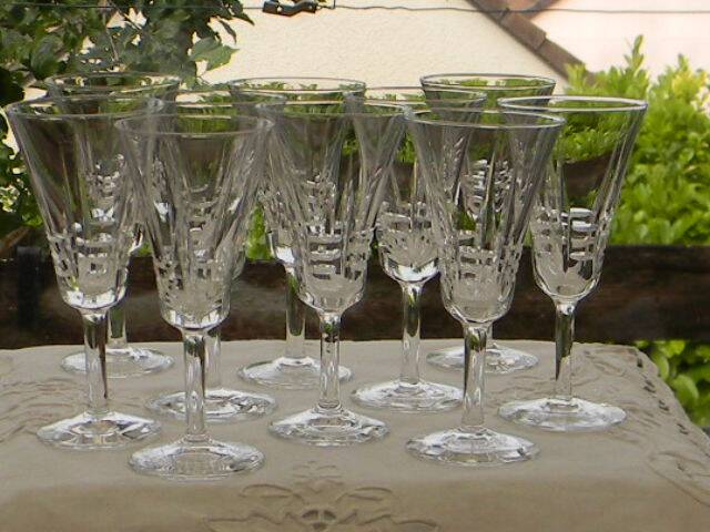 Set of 10 VILLEROY ET BOCH crystal liqueur glasses. Concorde model.