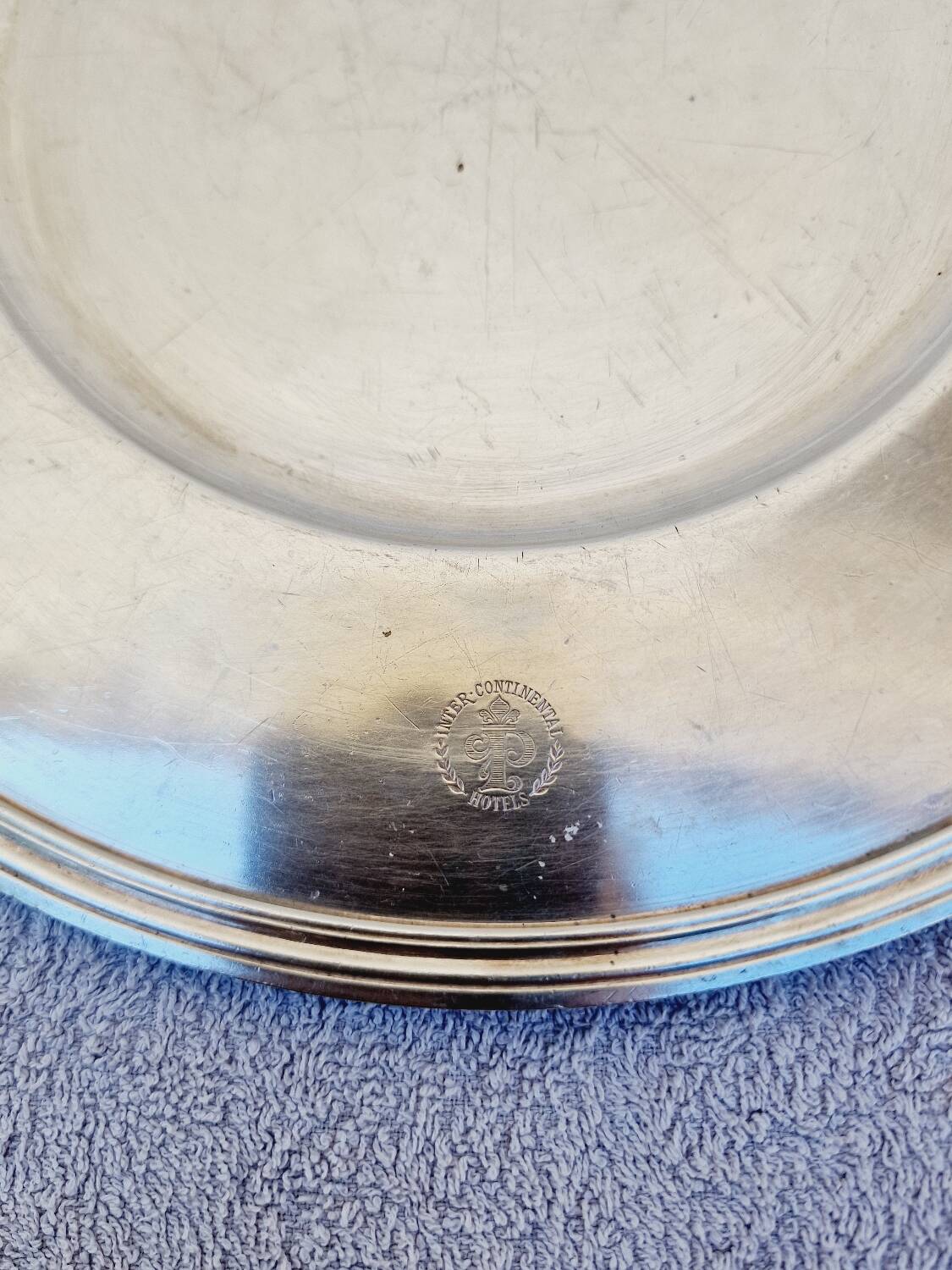 Christofle round tray in silver metal