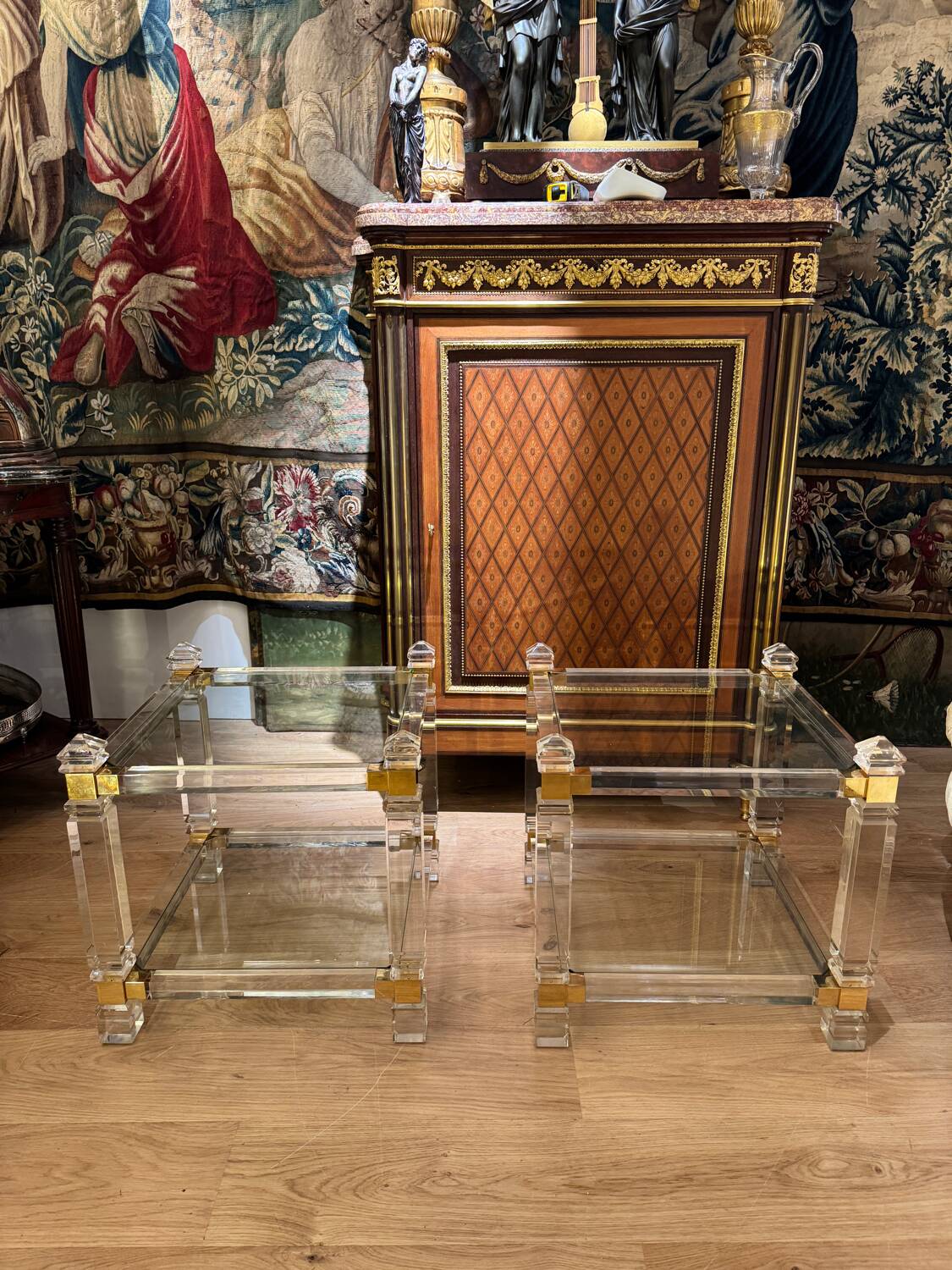 Pair of side tables from the 20th century in plexiglass and glass.
