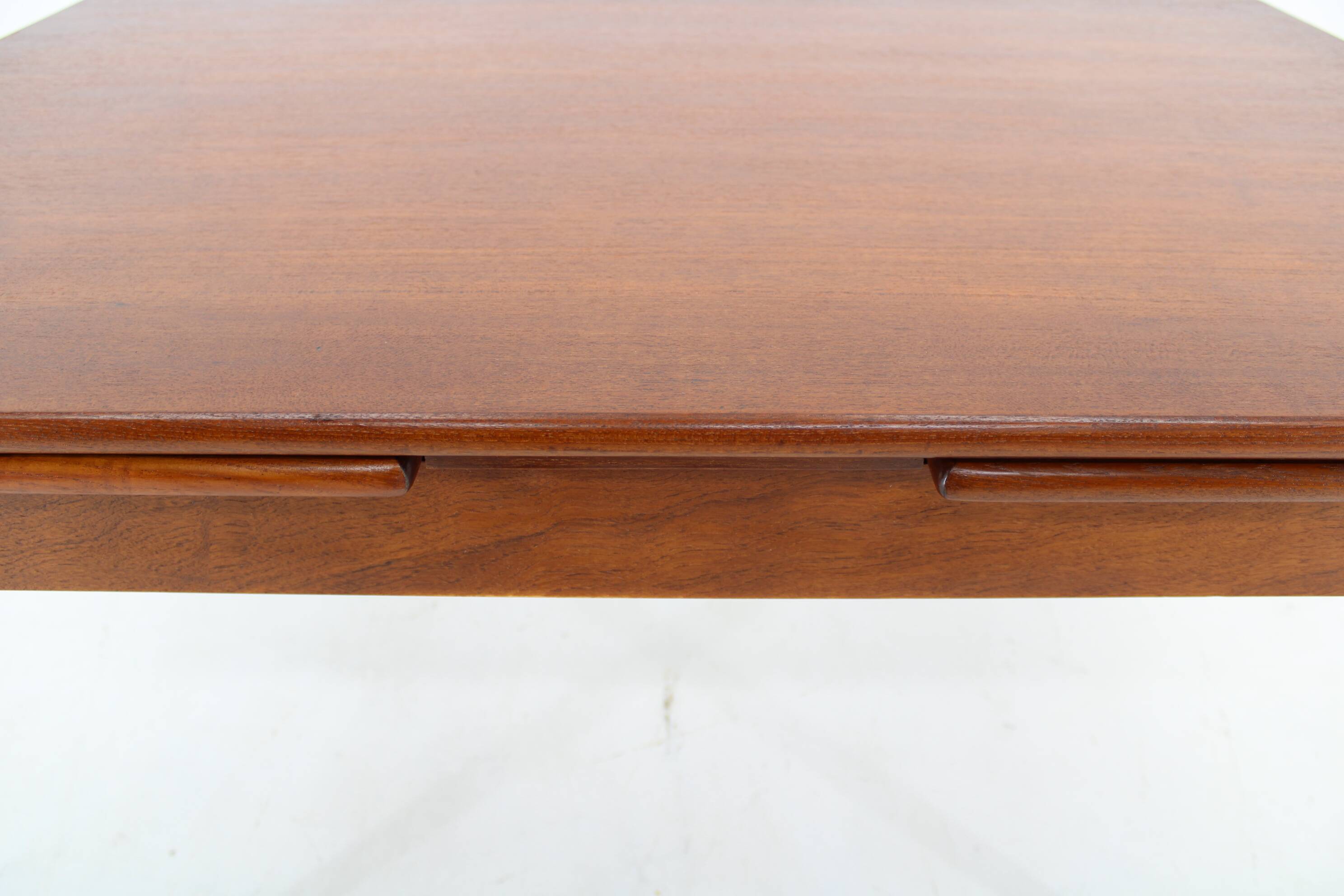 Table à manger extensible en teck danois des années 1960