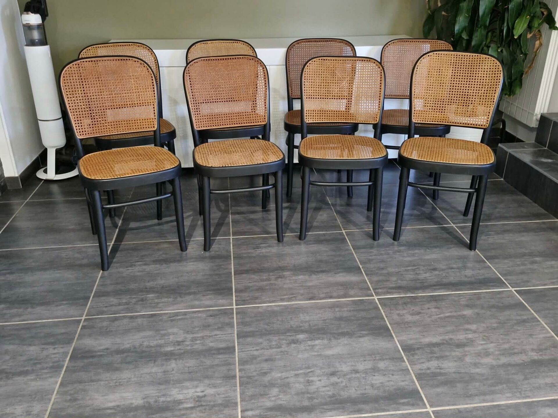 Set of 8 chairs no. 811 after Hoffmann, 1990s