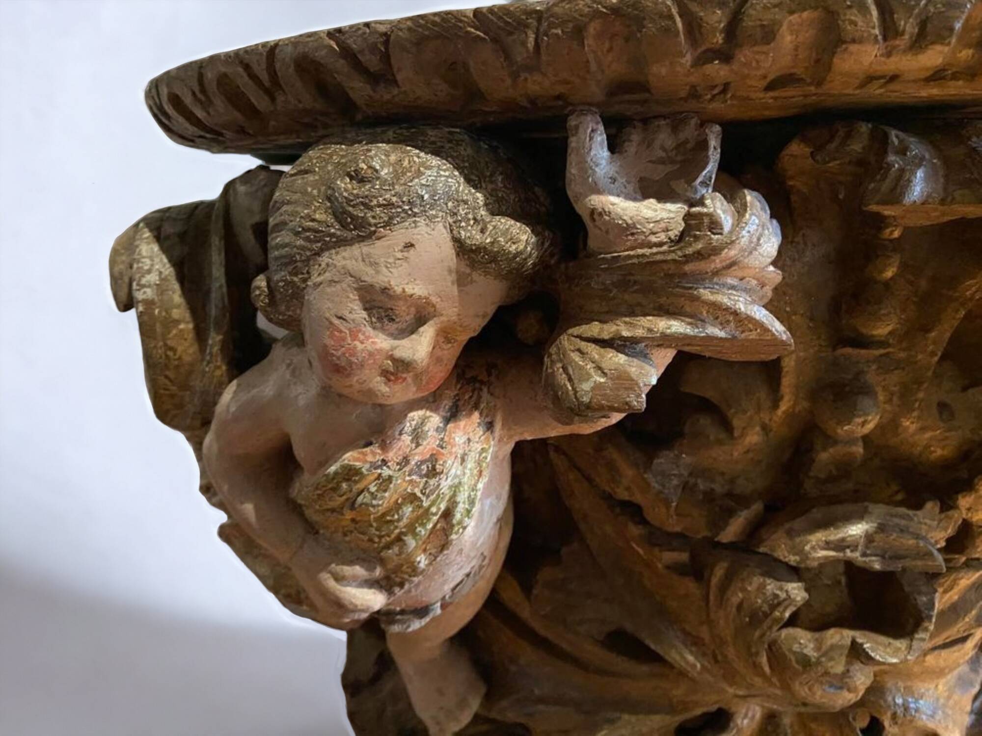 Baroque carved wooden pedestal or corbel, 17th/18th century