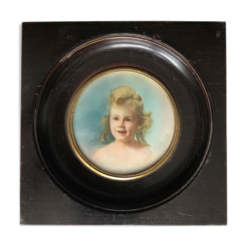 Miniature: portrait of a young girl