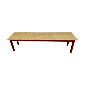 Farm table