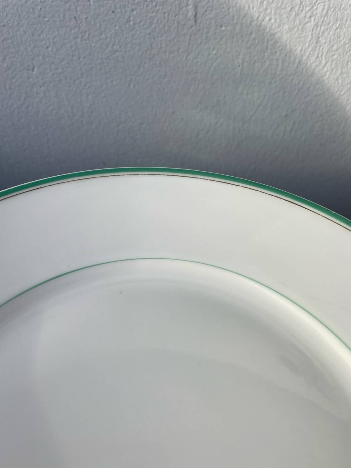 Pair of Parisian porcelain dinner plates