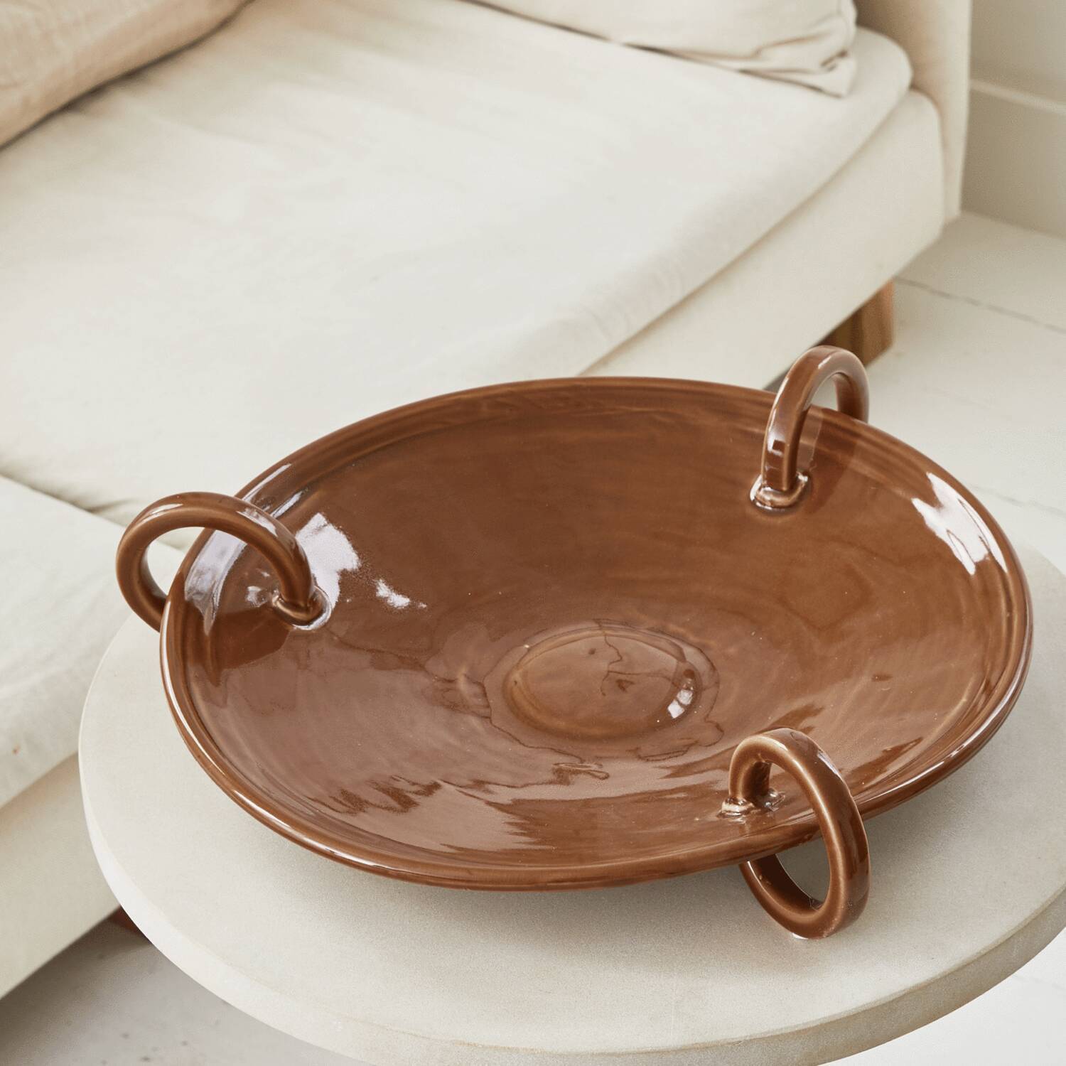 Decorative dish with rings