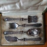 Couverts à hors d'oeuvre argentés anciens