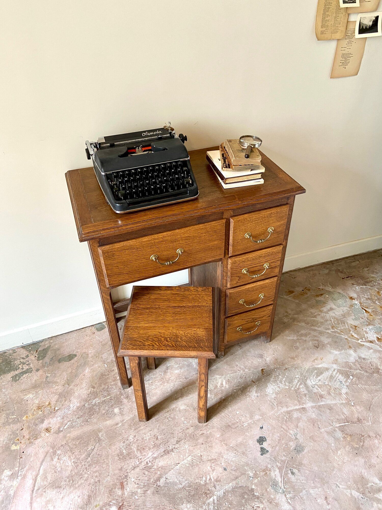 Desk 5 drawers and stool in dark ☐ wood 72 x 40 cm