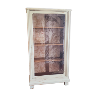 Old showcase