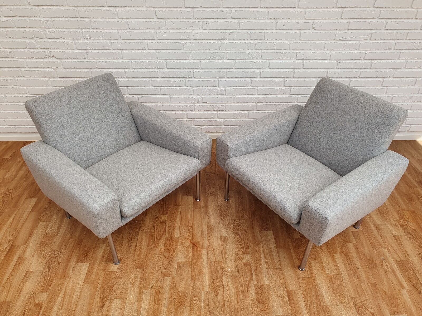 H.J.Wegner "Airport", pair of armchairs, model AP 34/1, completely renovated - reupholstered