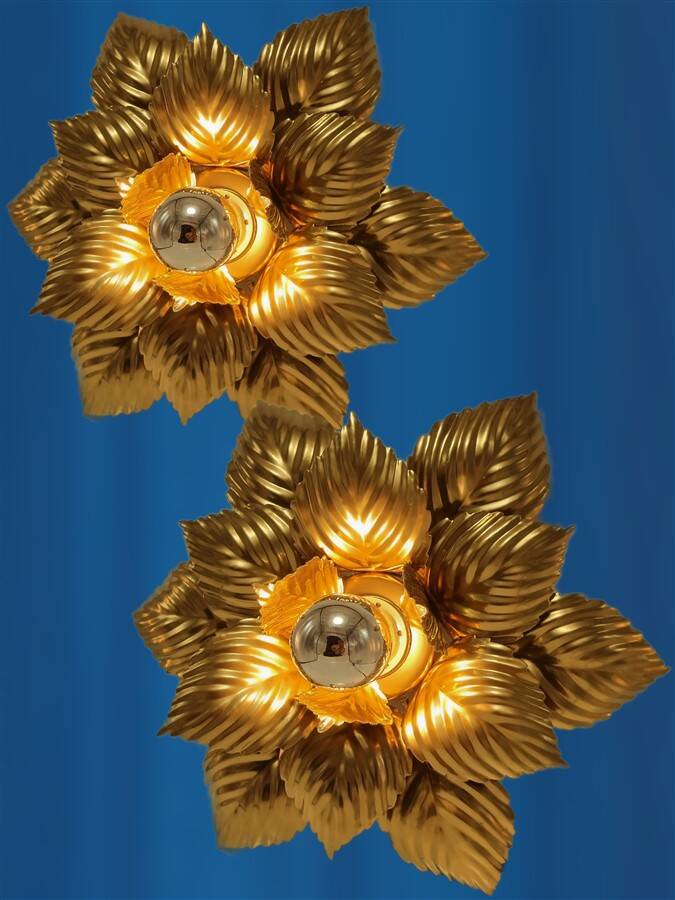 Pair of Masca flower wall lights in gold metal