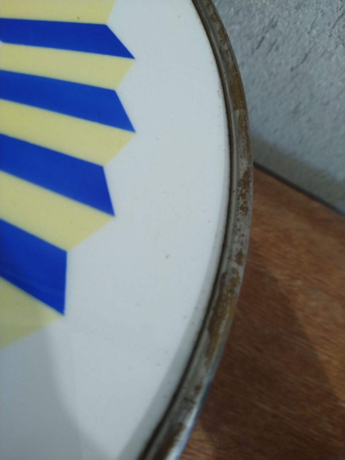 Display or cake dish vintage ceramic metal