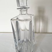 Carafe à whisky en cristal galbé