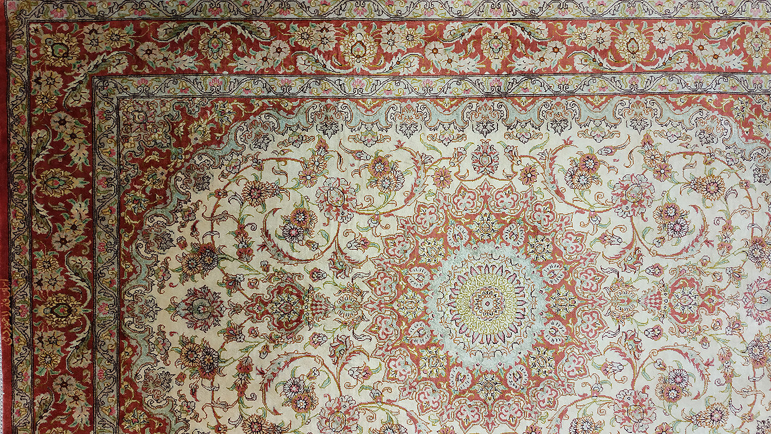 Tapis Persan Ghoum