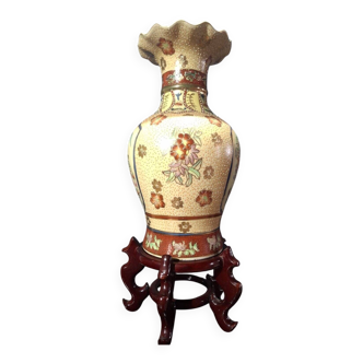 Large polychrome Chinese vase