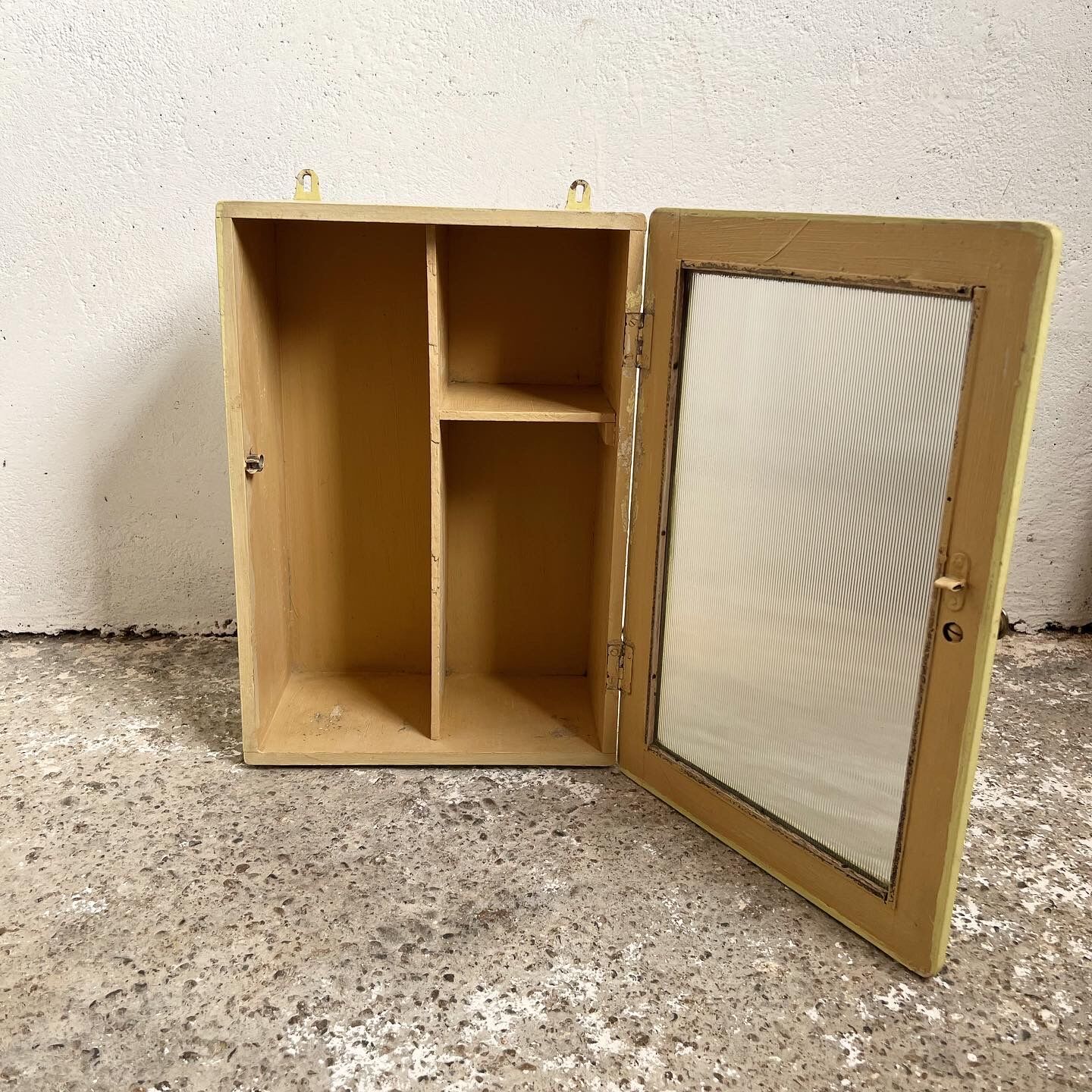 Wall-mounted pharmacy toilet cabinet 1 door