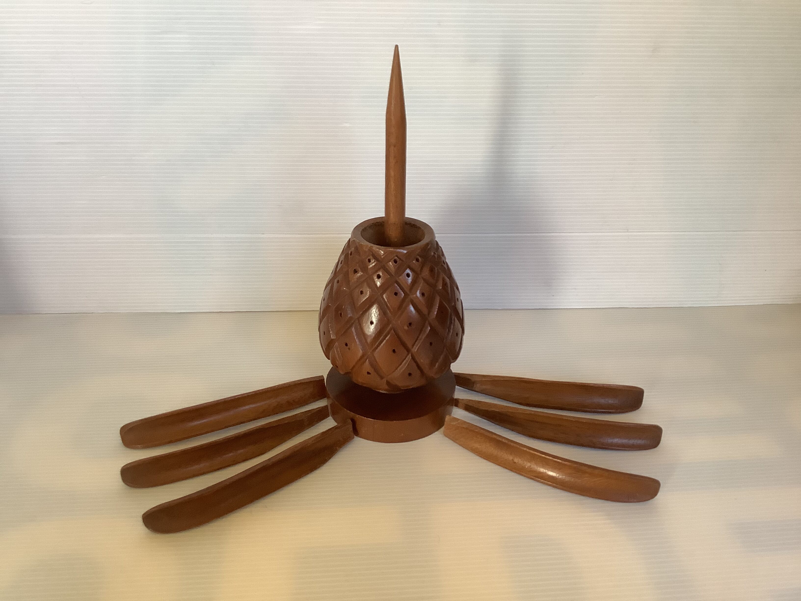 Decorative wooden pineapple