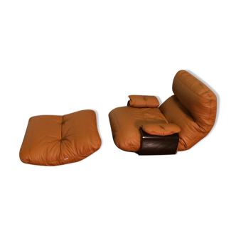 Fauteuil et pouf "Marsala" cognac en cuir par Michel Ducaroy pour Ligne Roset, 1970s