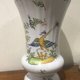 Ceramic vase from Moustiers - Hand painted