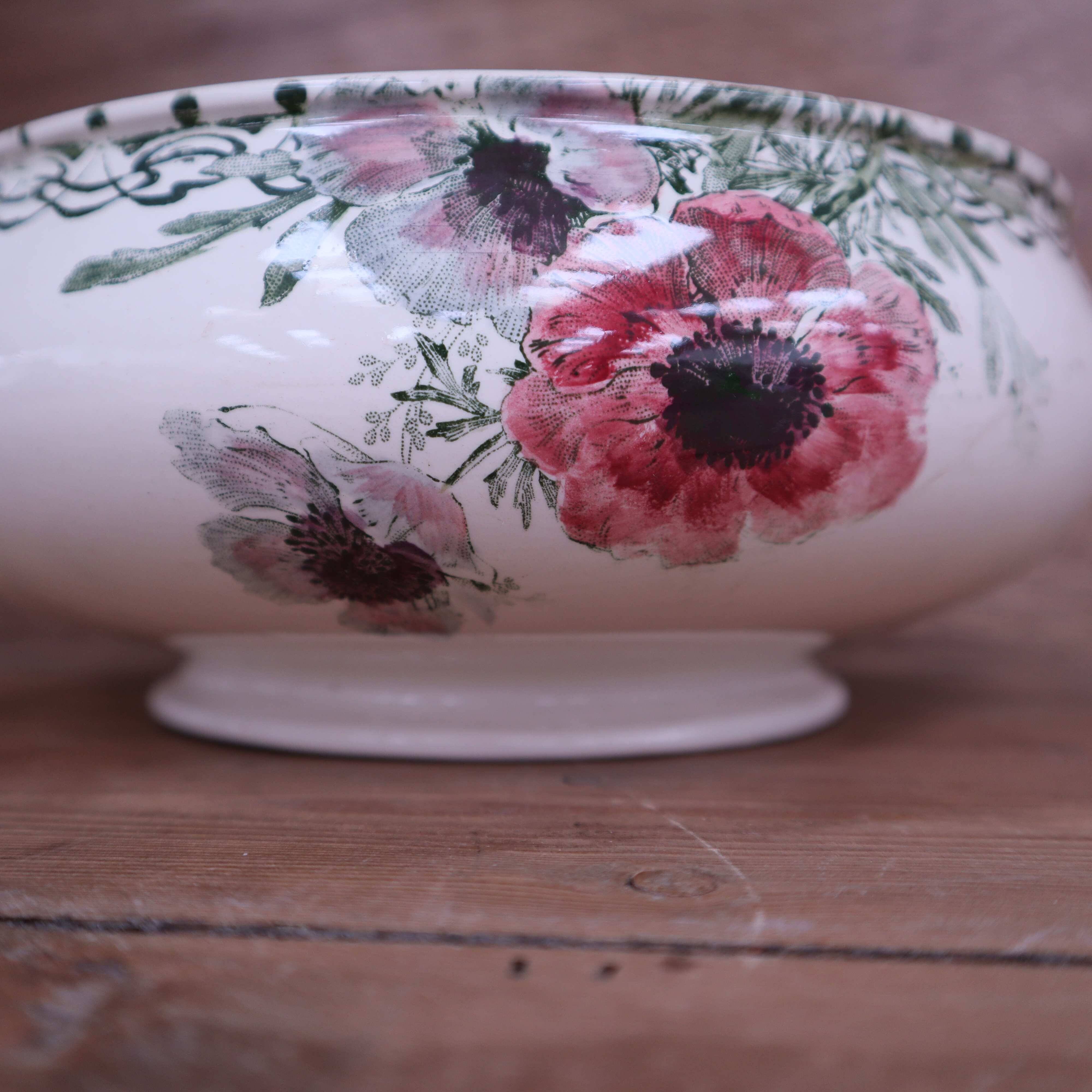 Salad bowl with handles Terre de Fer Creil and Montereau "Madrid"