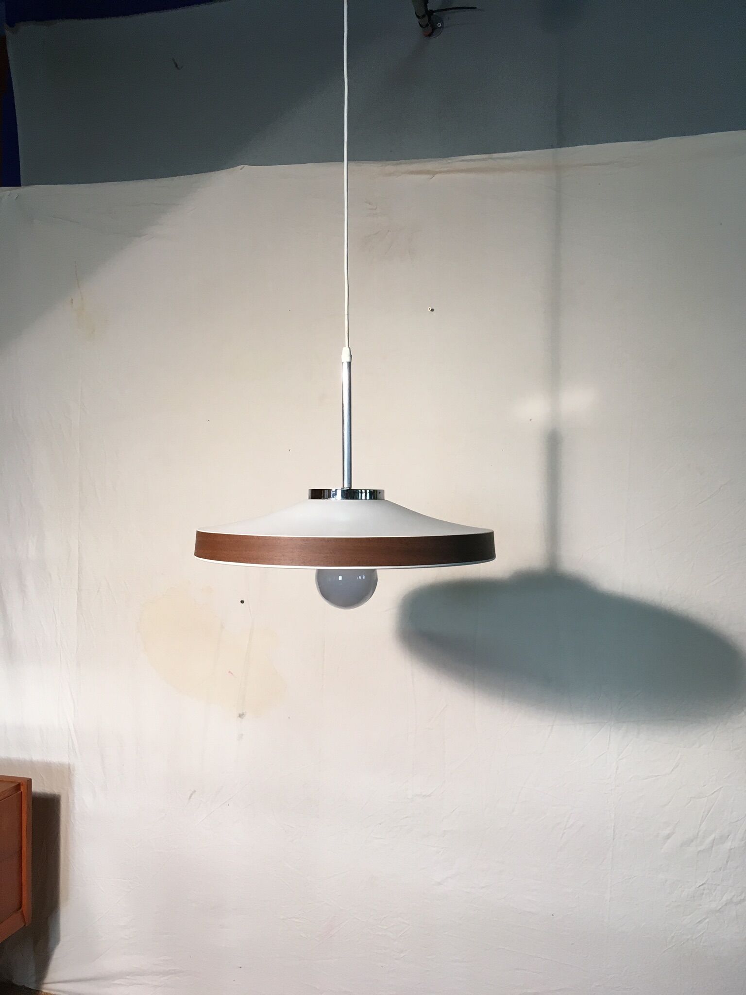 Scandinavian hanging lamp