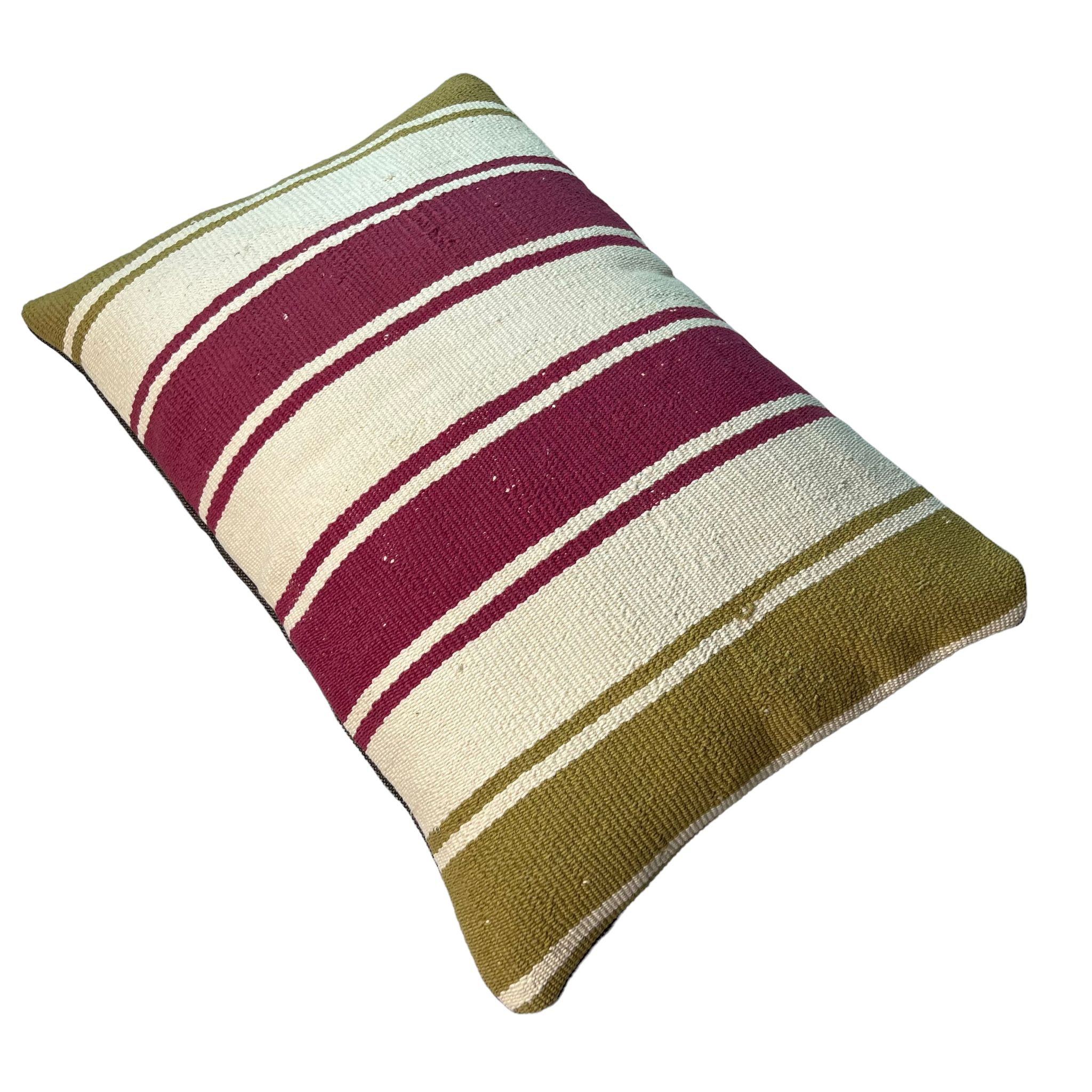 Vintage turkish kilim cushion cover , 40 x 60 cm