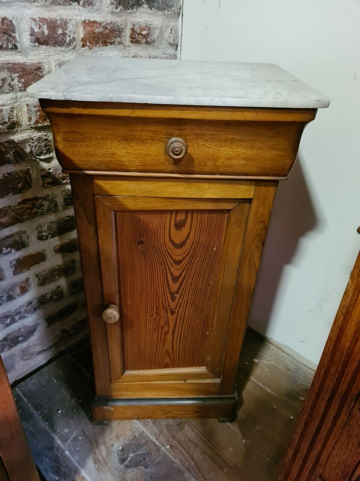 Pitchpin bedside table