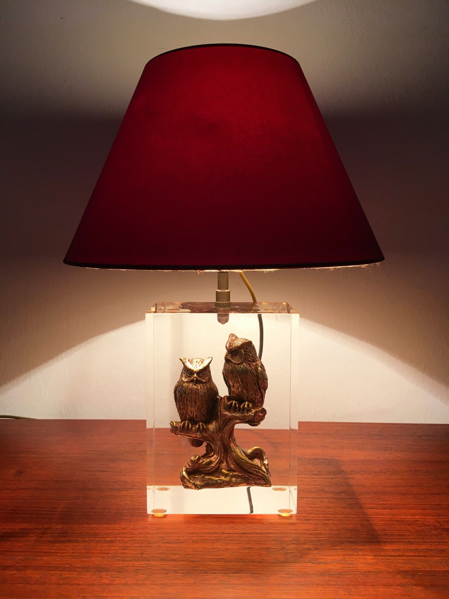 Vintage lamp with owl inclusion 70