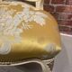 Lot d'un fauteuil et d'une chaise