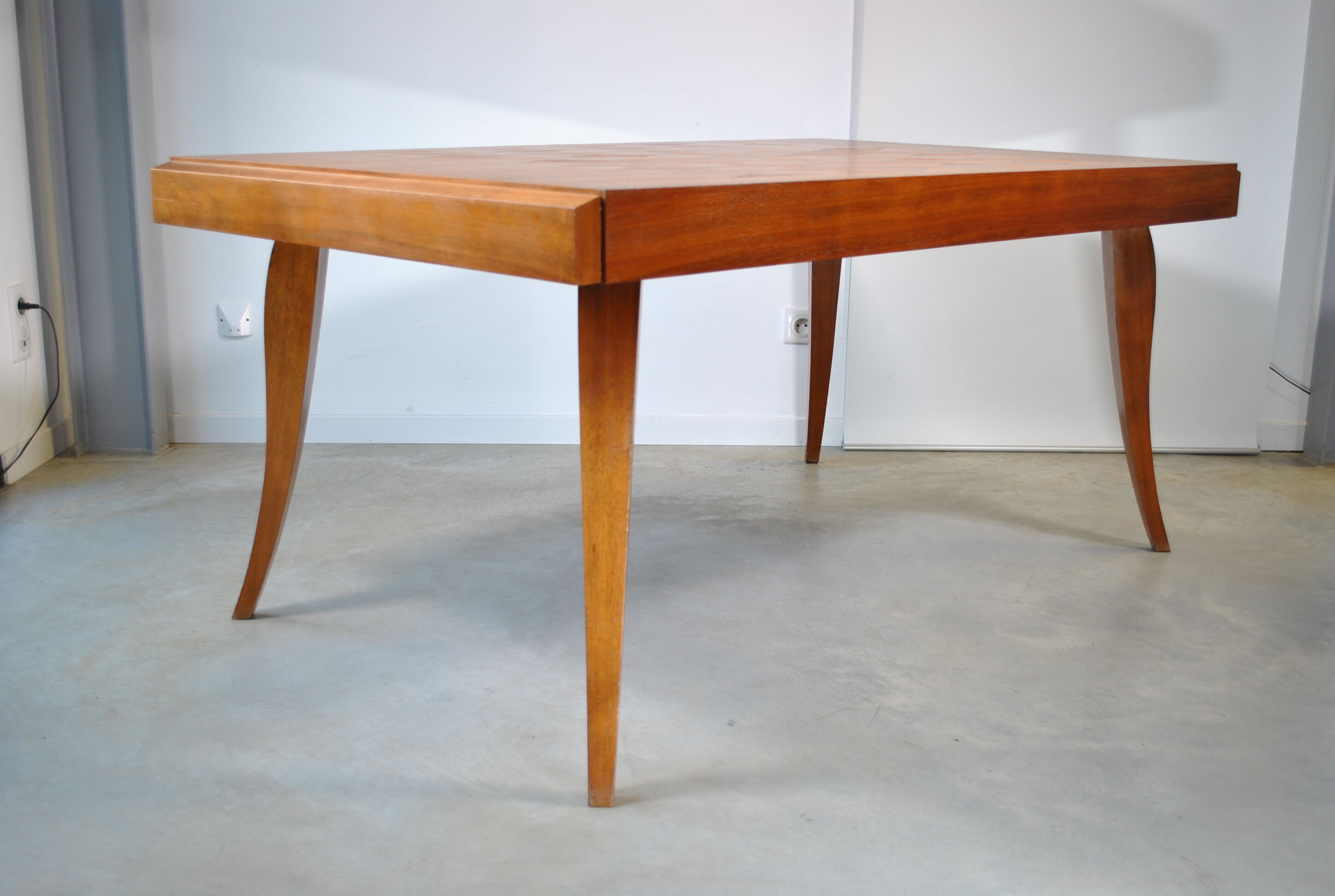 Extendable dining table circa 1950