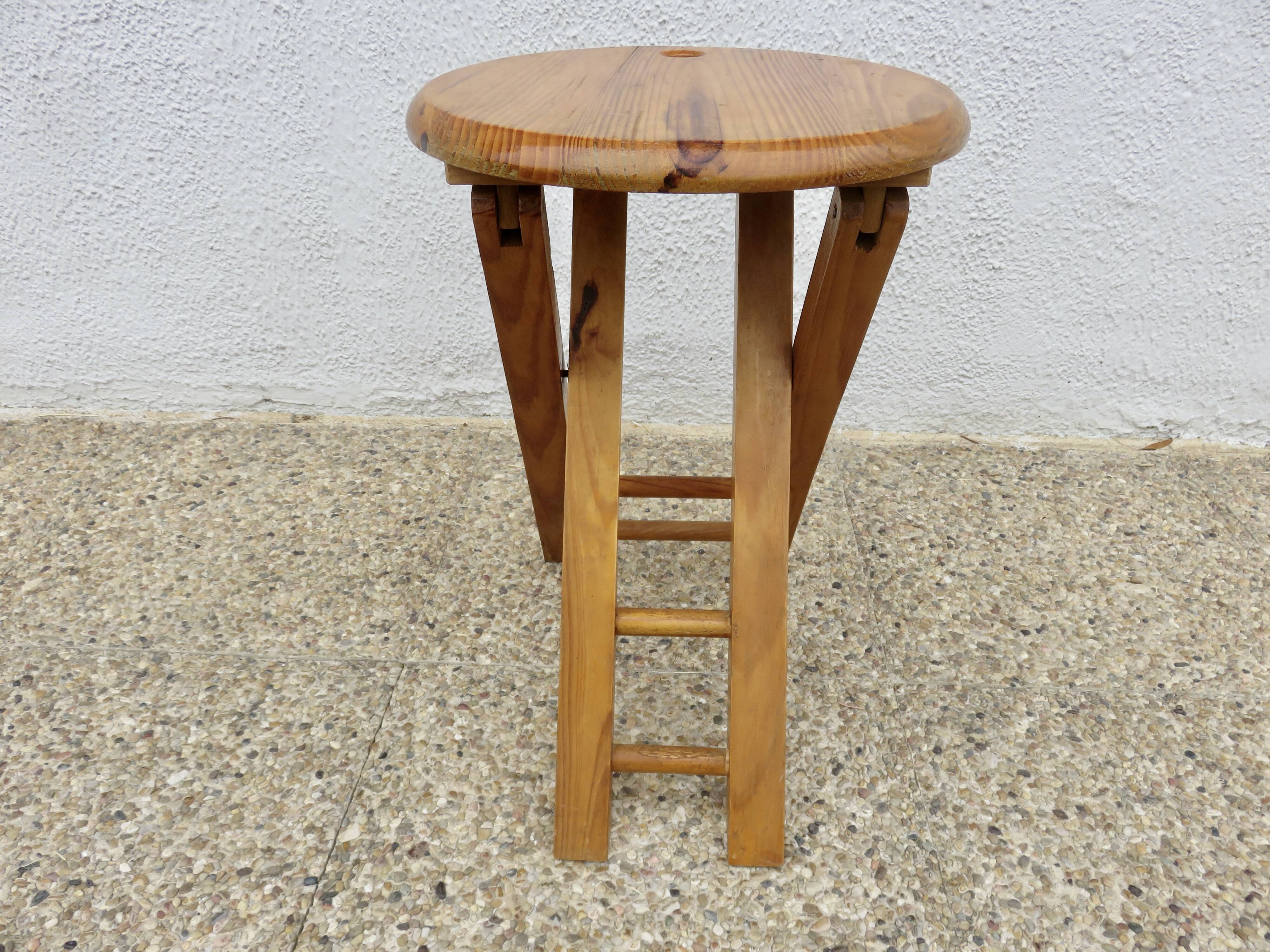 Tabouret pliant dans le style de Roger Tallon ou Adrian Reed, vers 1970
