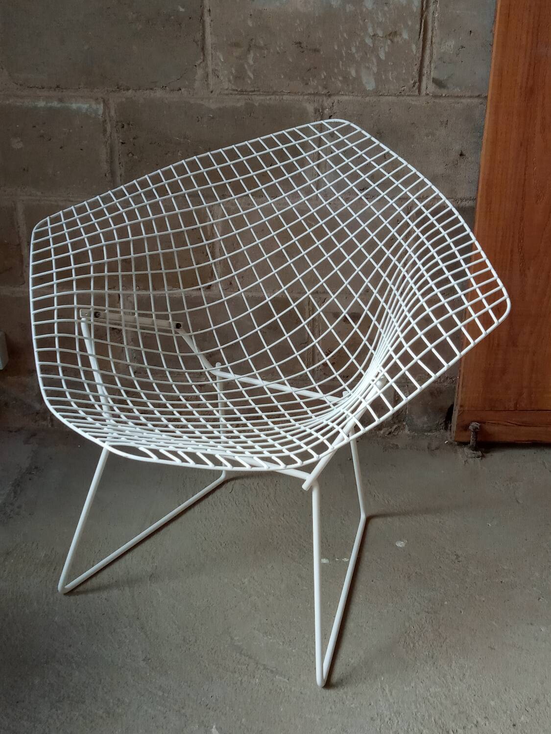 Diamond armchair by Harry Bertoia