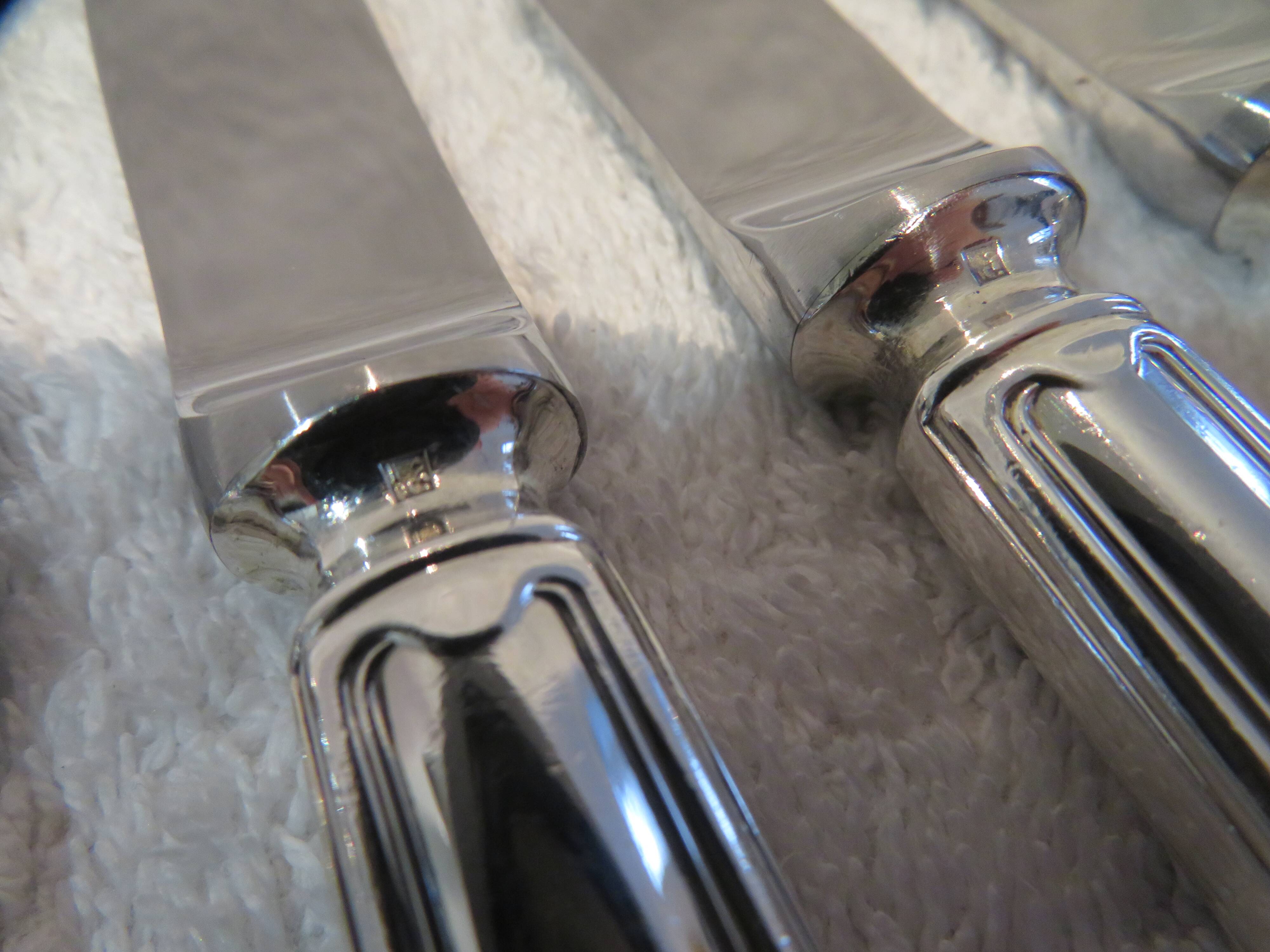 12 Christofle Chinon silver plated dessert knives, 19.7cm