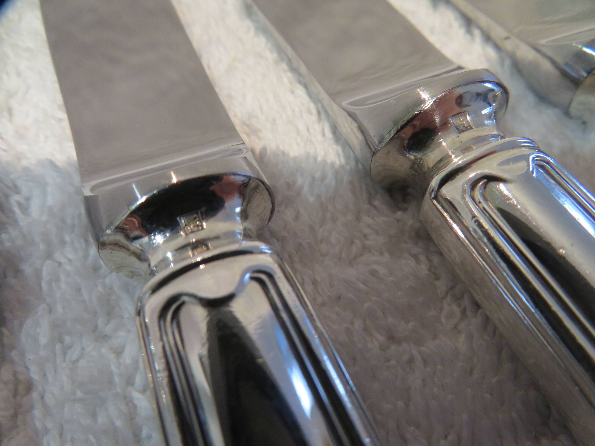 12 Christofle Chinon silver plated dessert knives, 19.7cm